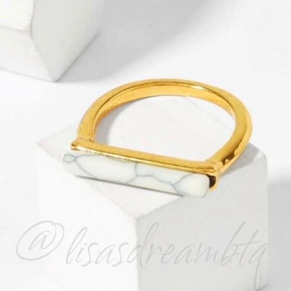 Gold Marble Bar Dainty Ring - Picture 1 of 4